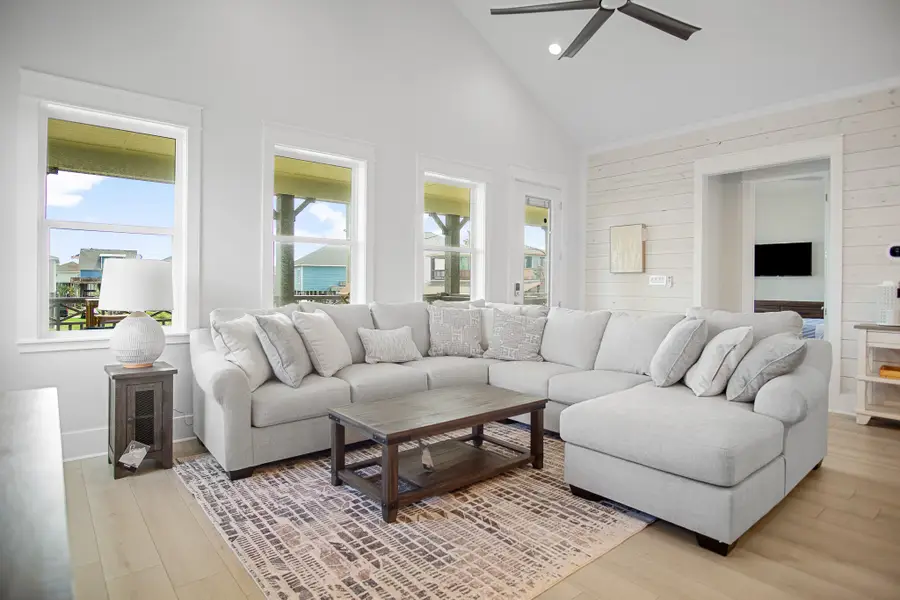 1834 Redfish Lane, Crystal Beach, TX 77650 - Image #2