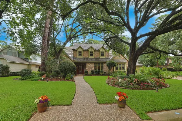 6719 Walton Heath Drive, Houston, TX 77069