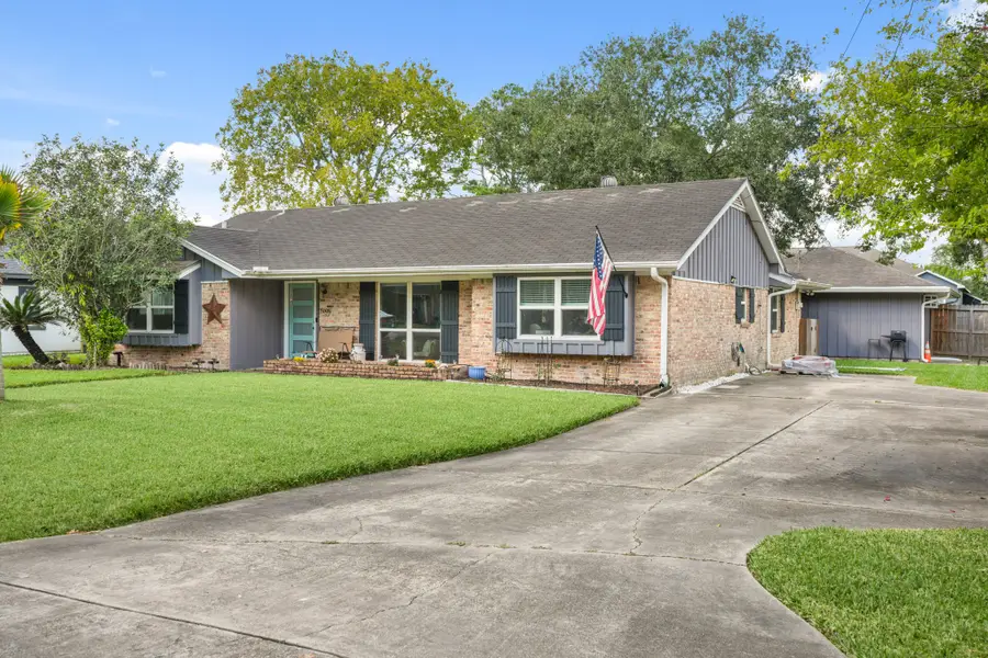 5006 Harbor Light Drive, Dickinson, TX 77539 - Image #3