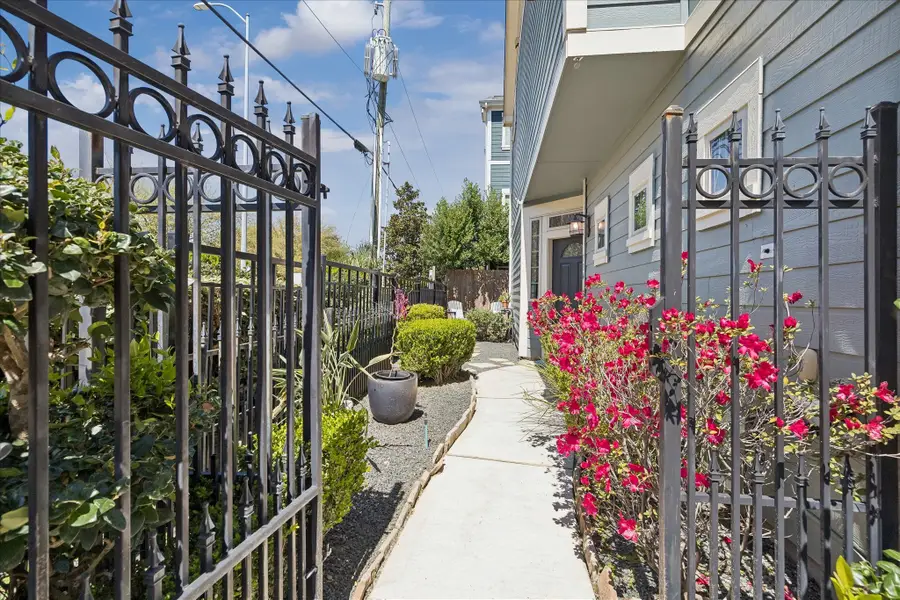 734 Nicholson, Houston, TX 77007 - #2