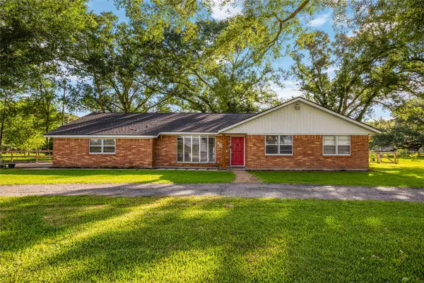 16011 Highway 36, Needville, TX 77461