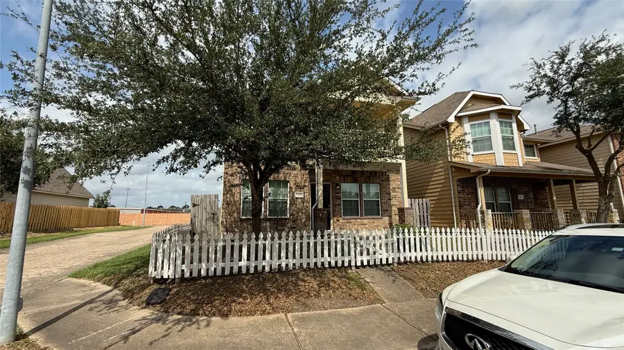 7346 Autumn Sun Drive, Houston, TX 77083 - Image #2