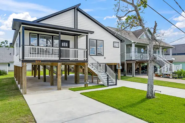 226 S Y Street, La Porte, TX 77571