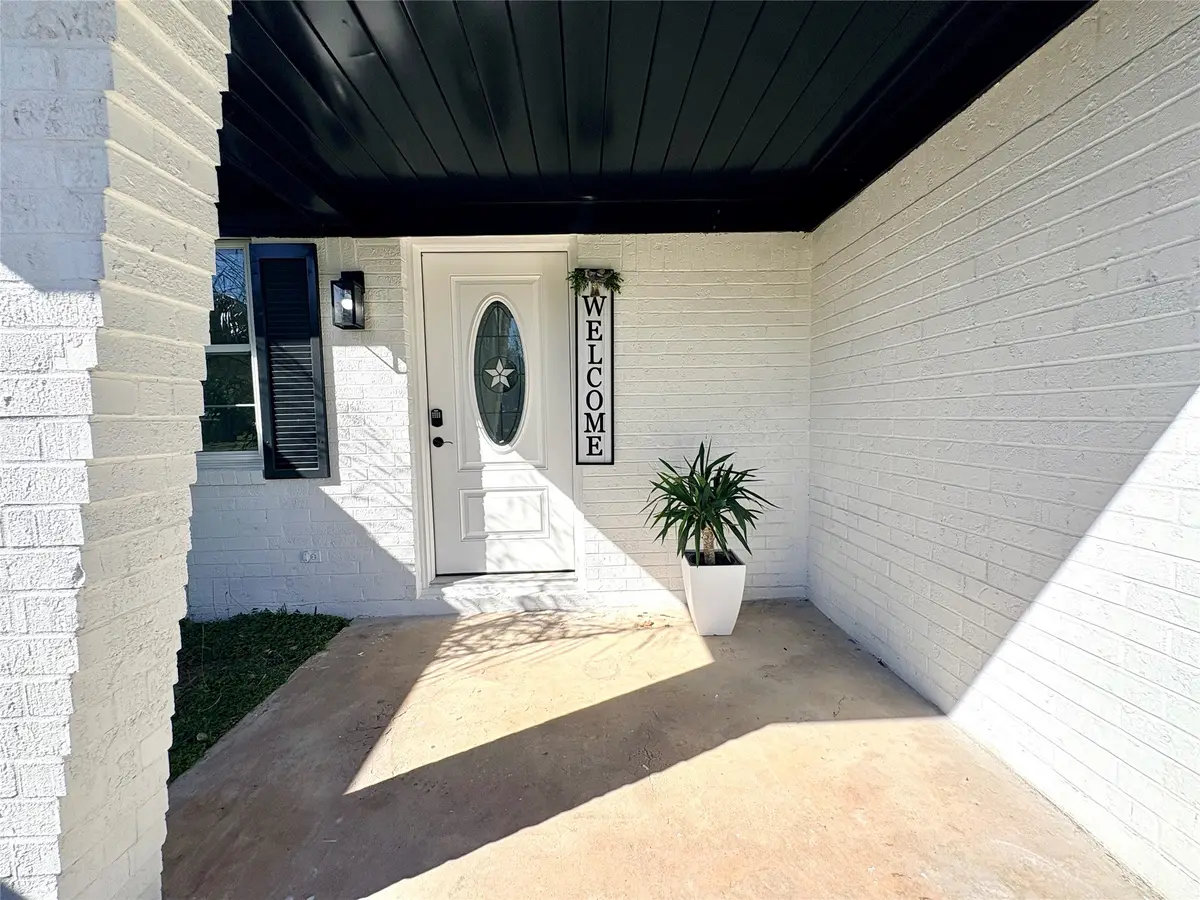 413 La Bradford Drive, Bay City, TX 77414 - #1