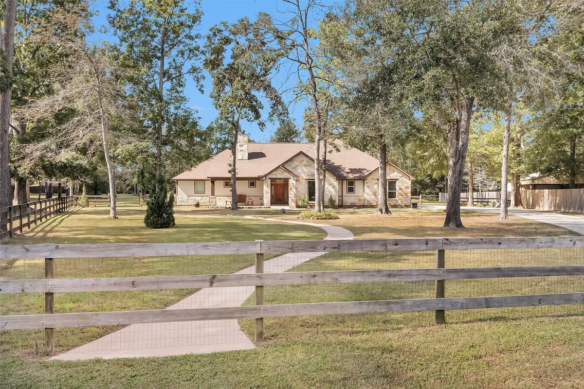 11498 Oak Springs Drive, Willis, TX 77378 - Image #1
