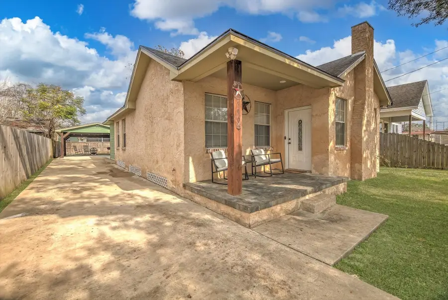 590 Highland Drive, Beaumont, TX 77705 - Image #2