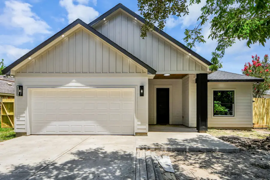 216 W Curtis Avenue, Pasadena, TX 77502 - #2
