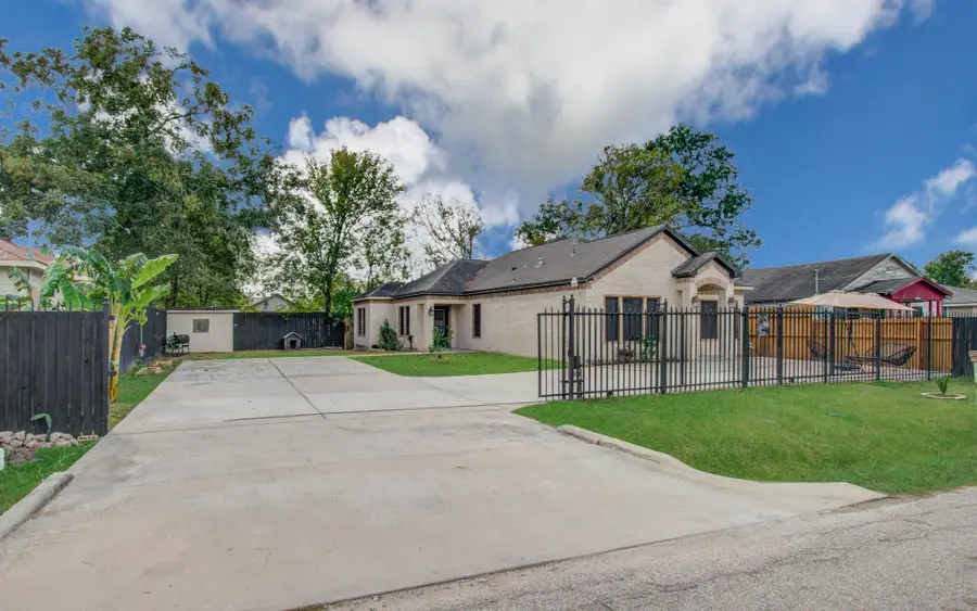 8040 Howton St Street #1-2, Houston, TX 77028 - Image #3