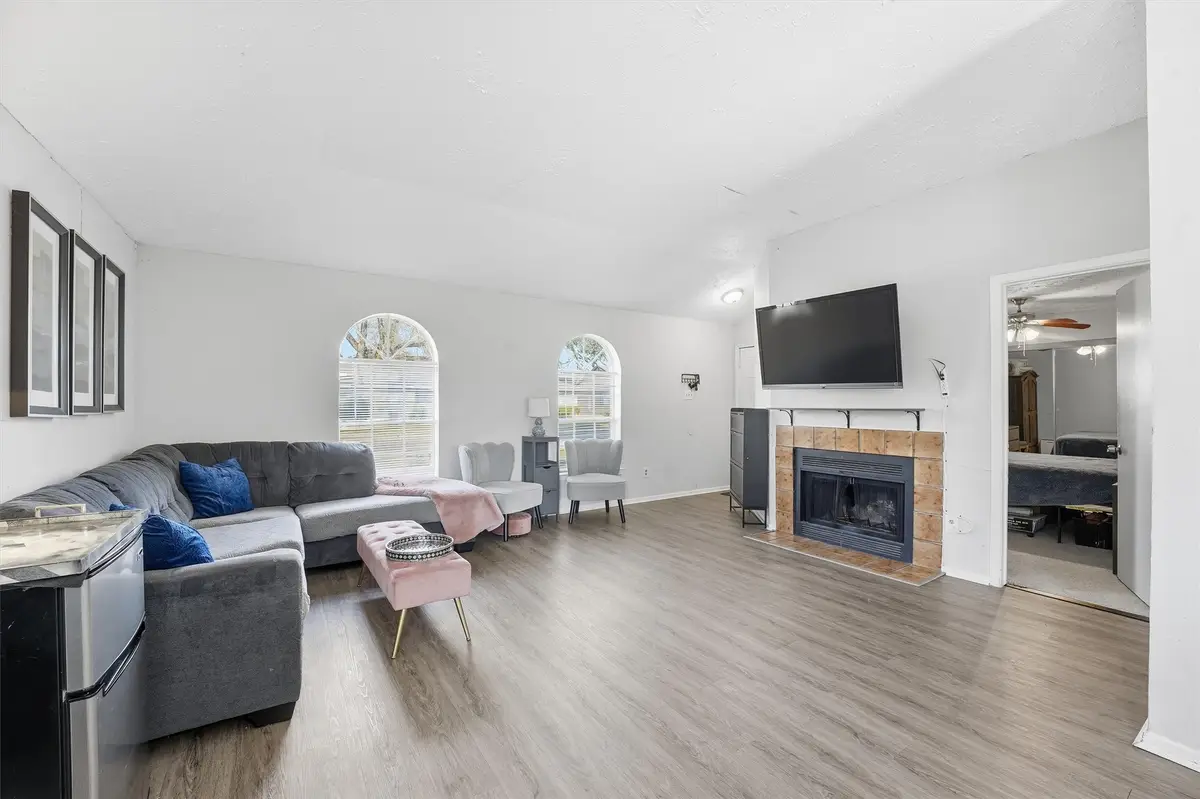 3735 Meadow Place Drive, Houston, TX 77082 - Image #1