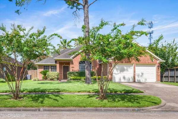 115 Chariss Glen Drive, League City, TX 77573