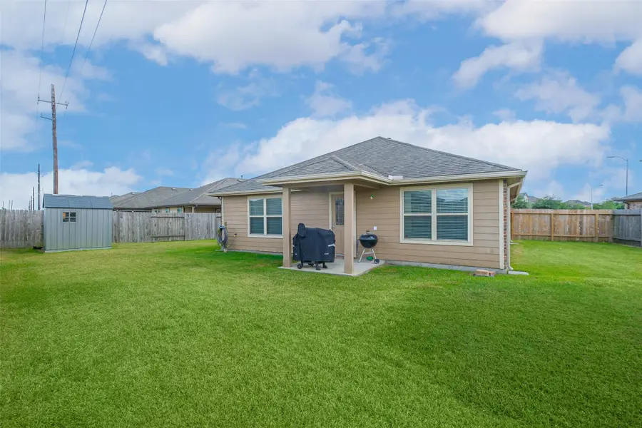 207 Ashley Falls Lane, Rosharon, TX 77583 - Image #3