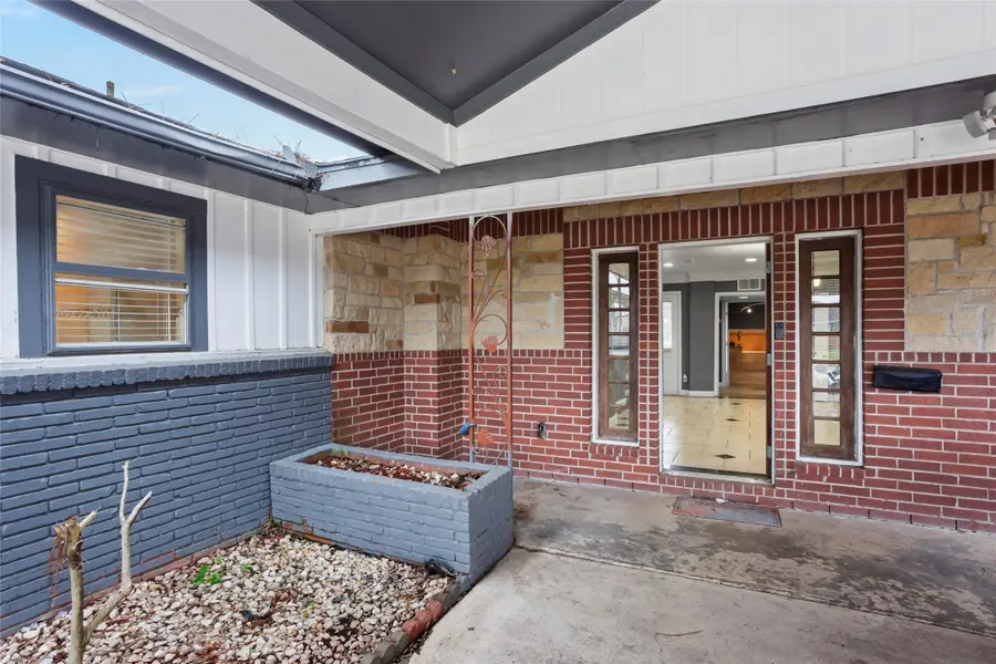 8406 Glen Valley Drive, Houston, TX 77061 - #3