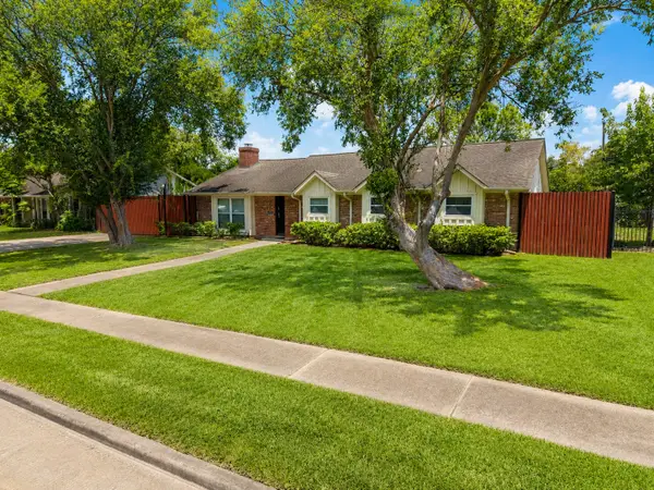 7718 Hiawatha Drive, Houston, TX 77036