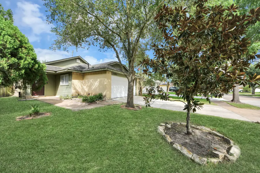 13827 Bay Gardens Drive, Sugar Land, TX 77498 - #2