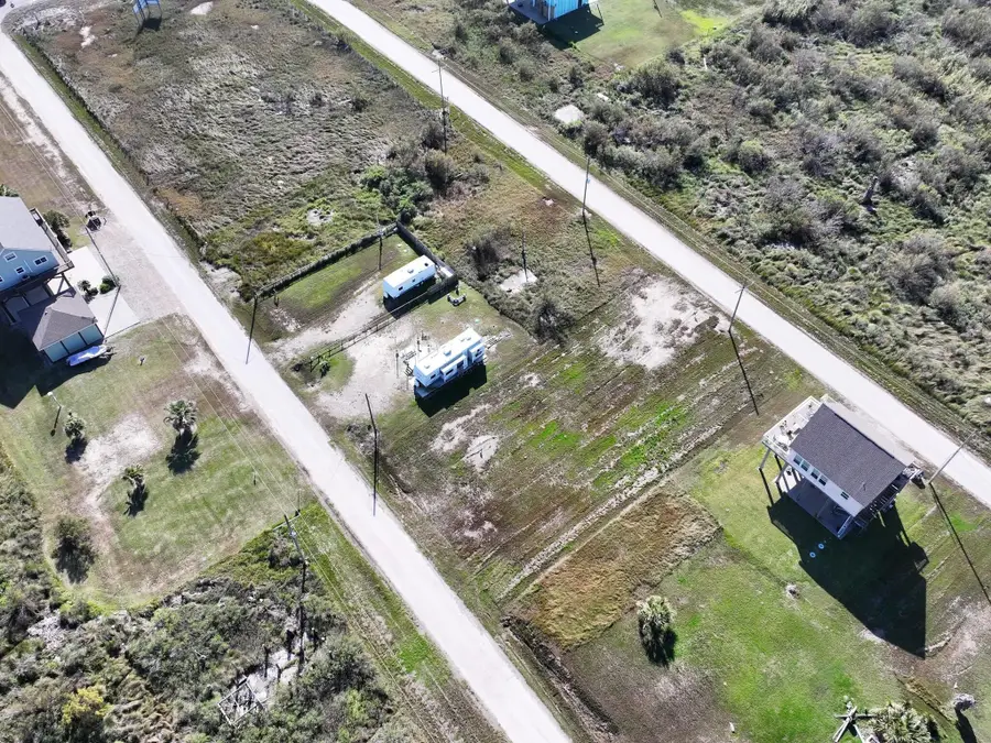 1144 Waco Street, Gilchrist, TX 77617 - Image #3