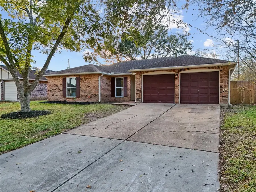 1405 Newport Boulevard, League City, TX 77573 - Image #2
