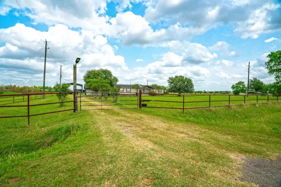 37038 Bell Road, Waller, TX 77484 - Image #3