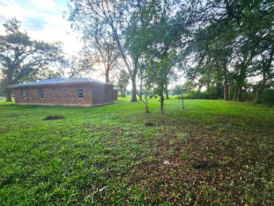 905 E Columbus Drive, Wharton, TX 77488 - #3