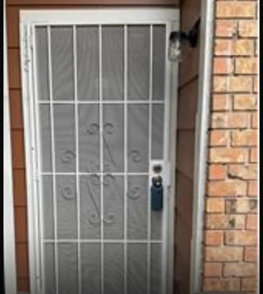 12380 Sandpiper Drive #405, Houston, TX 77035 - Image #2