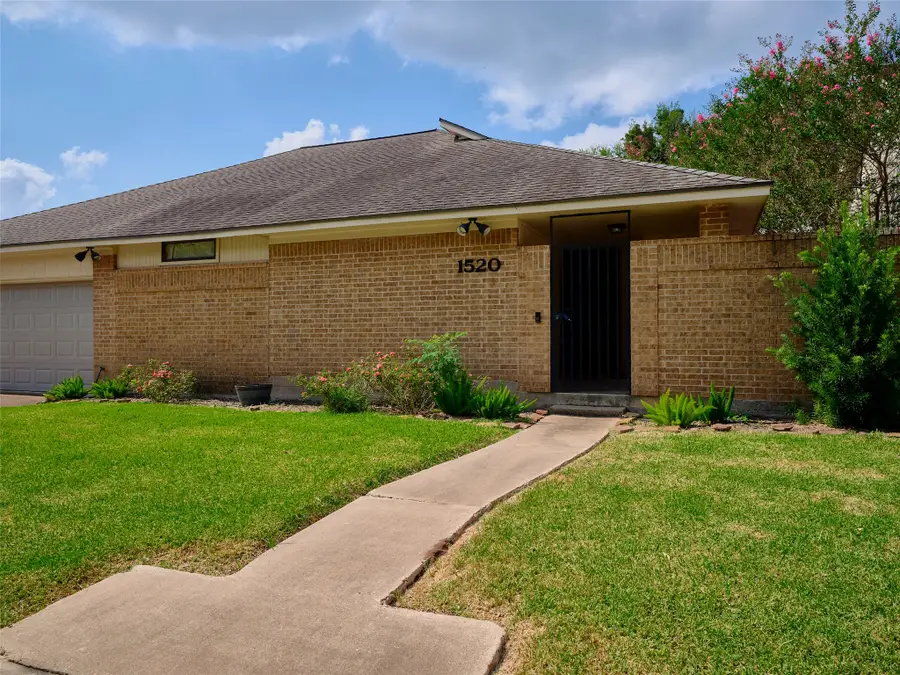 1520 Crestmont Street, Wharton, TX 77488 - #3