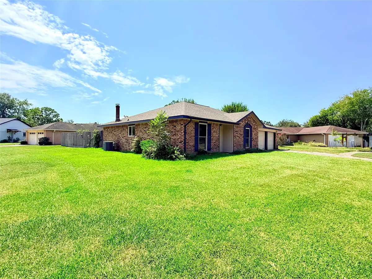 2410 Point Comfort Court, Webster, TX 77598 - #1