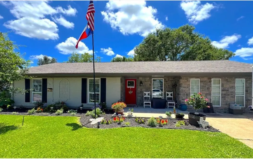 1410 Avenue D, Danbury, TX 77534 - #1