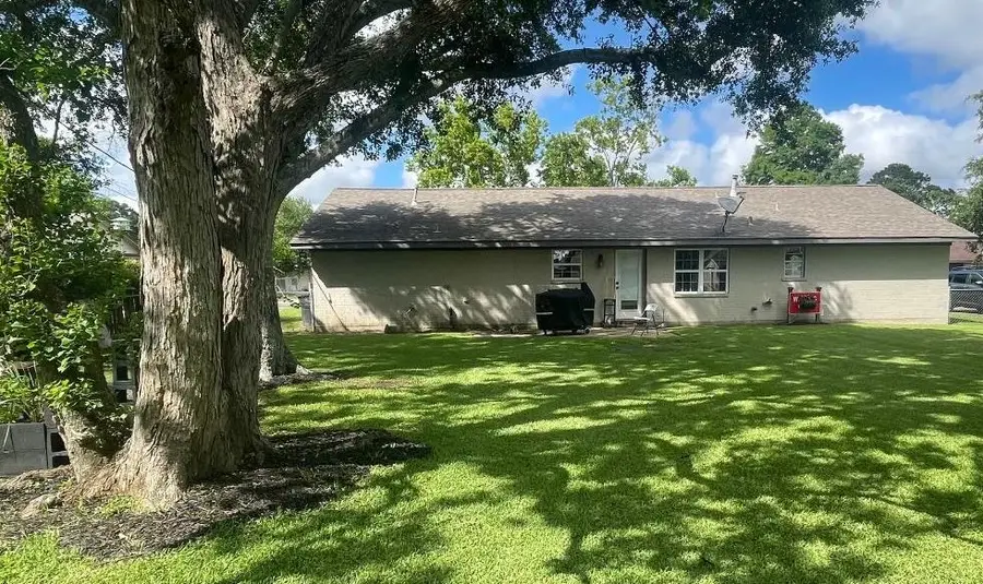 1410 Avenue D, Danbury, TX 77534 - #3