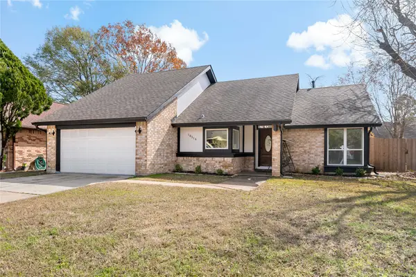 10319 Sand Pass Lane, Houston, TX 77064