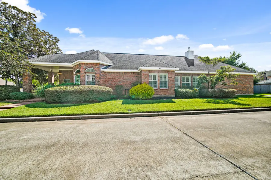 2007 N Greens Boulevard, Richmond, TX 77406 - Image #2