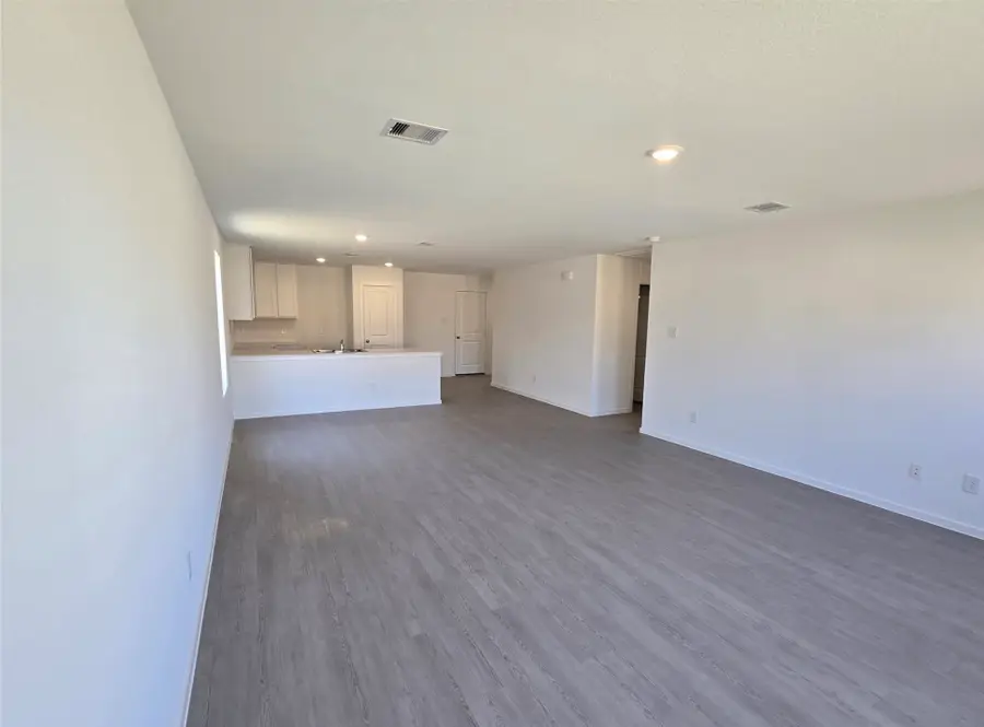 9215 Speckled Trout Drive, Baytown, TX 77521 - Image #2