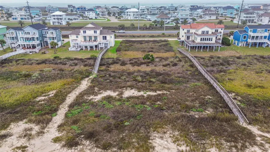 20711 E Sand Hill Drive, Galveston, TX 77554 - Image #2