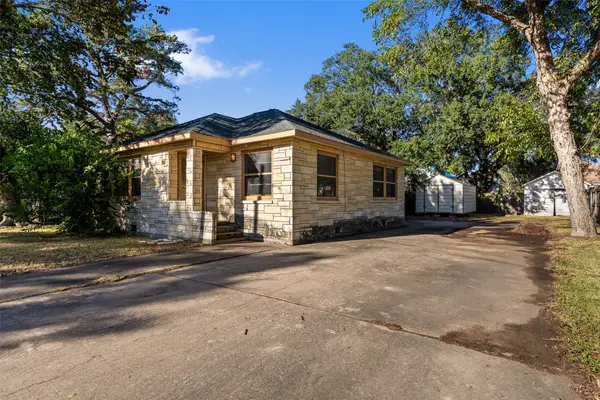 407 S 4th Street, Ganado, TX 77962