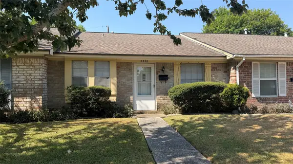 2302 Buchanan Drive, Baytown, TX 77520