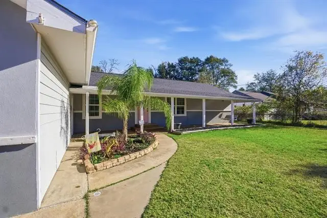 265 E Darby Street, Bridge City, TX 77611 - #2