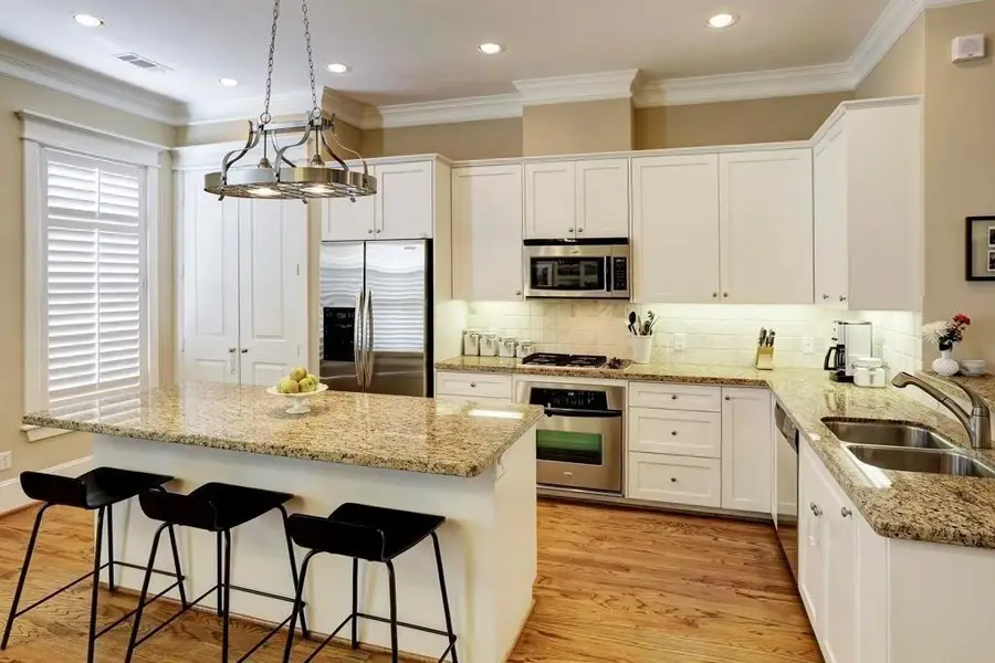 916 Lawrence Street #C, Houston, TX 77008 - #3