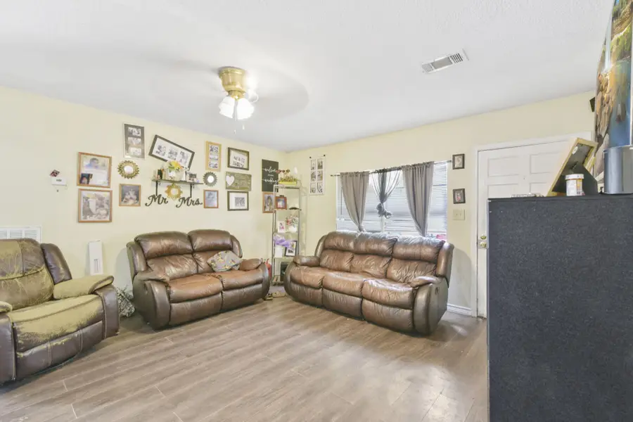 1732 Lynn Lane, Freeport, TX 77541 - Image #3