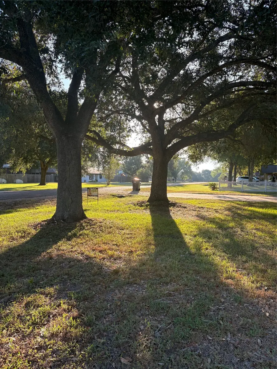 1006 Lee Road Road, Columbus, TX 78934 - #2