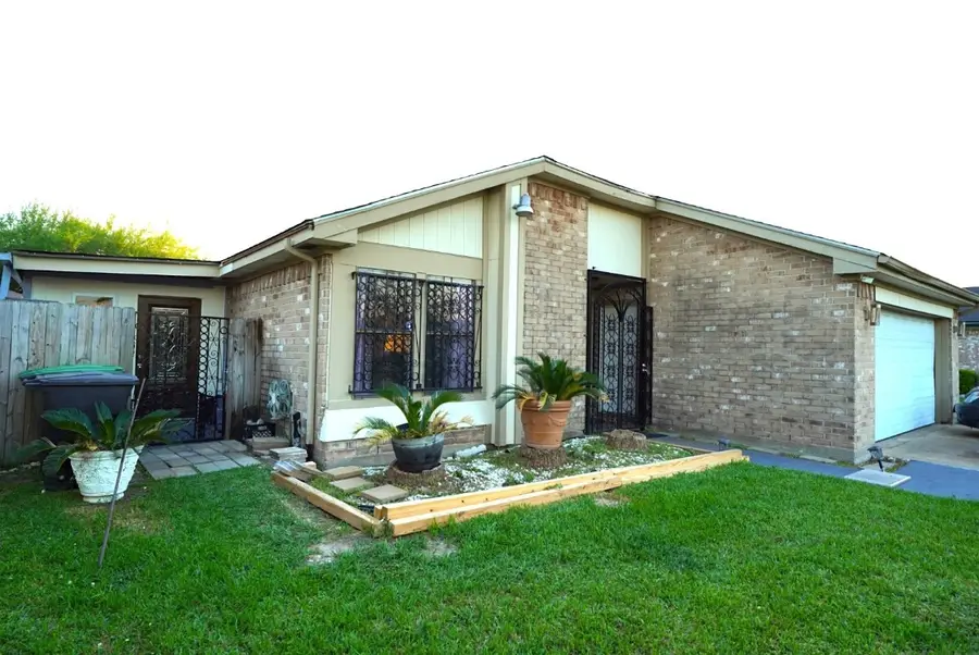 11727 Lamprey St, Houston, TX 77099 - #2