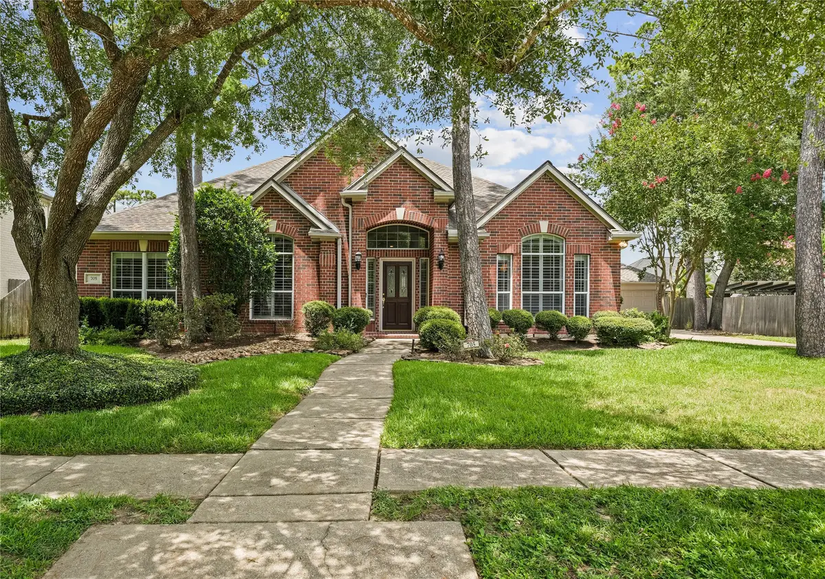 705 Hidden Oak Lane, Friendswood, TX 77546 - #1