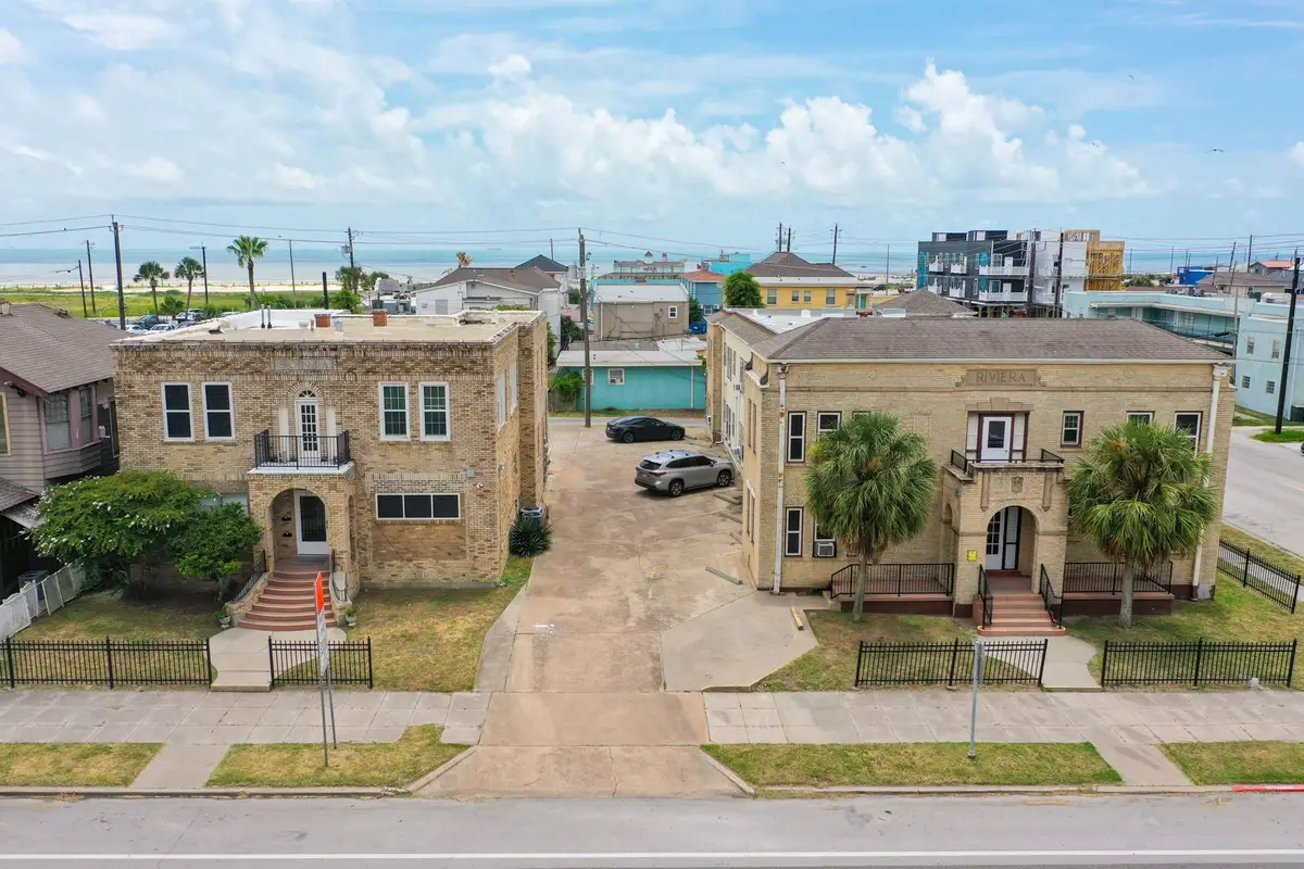 725 Broadway St, Galveston, TX 77550 - Image #1