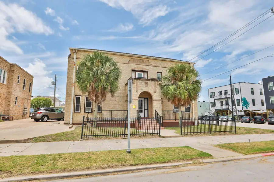 725 Broadway St, Galveston, TX 77550 - Image #2