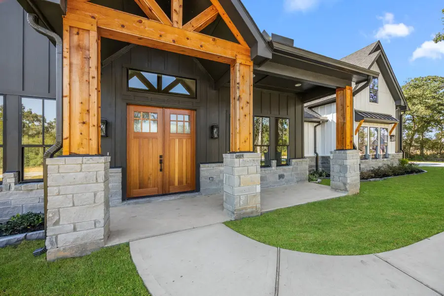 412 S Garrett Circle, Bellville, TX 77418 - #2