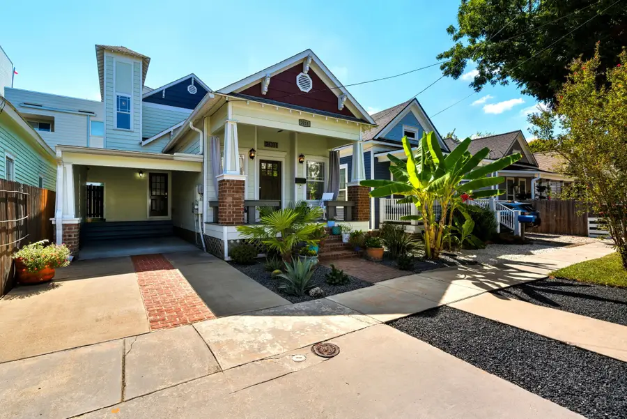 2011 Crockett Street, Houston, TX 77007 - Image #3