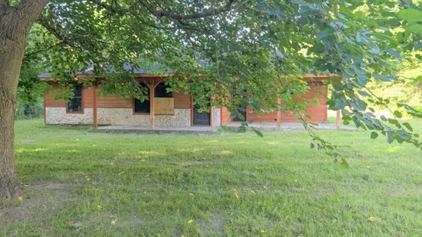 150 E 3rd Street, Groveton, TX 75845