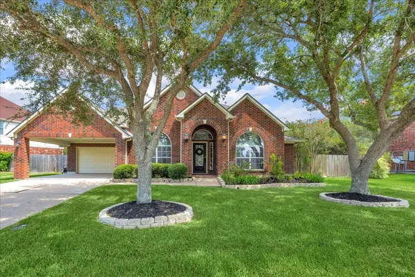 716 High Ridge Drive, Friendswood, TX 77546