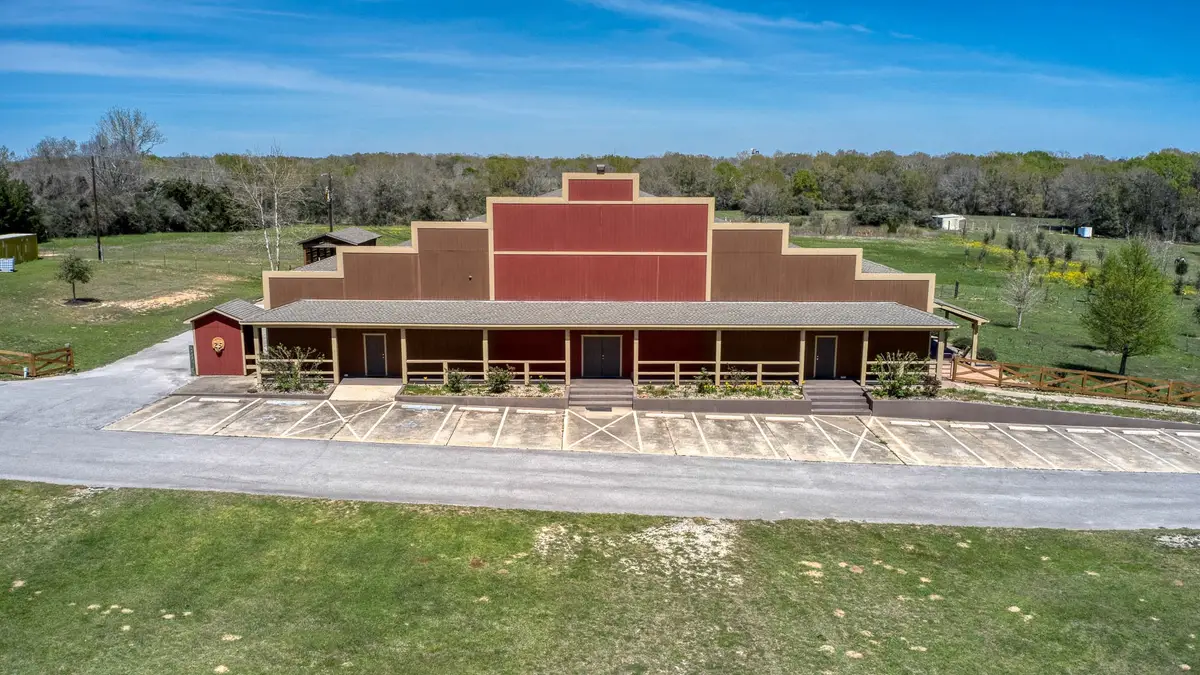 48600 Highway 290 Bus, Hempstead, TX 77445 - #1