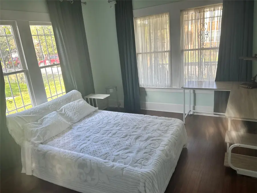 122 Bedford Street, Houston, TX 77012 - #2