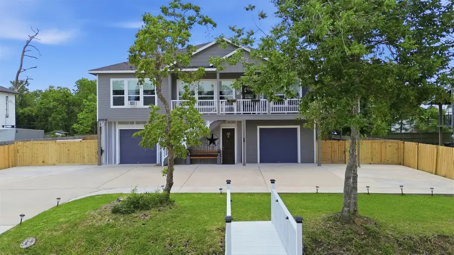 613 Oakdale Street, La Porte, TX 77571 - #2