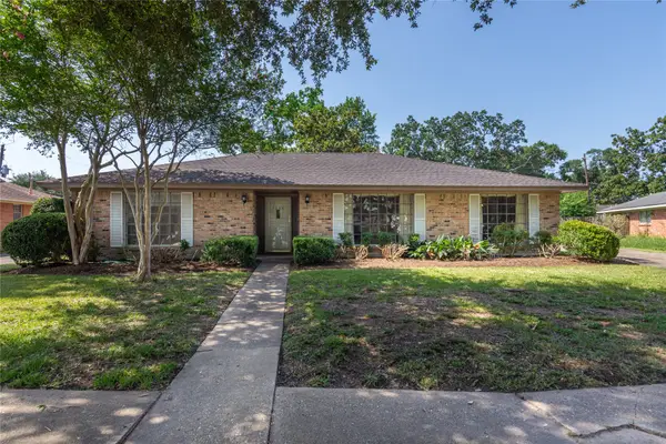 7518 Glenheath Street, Houston, TX 77061