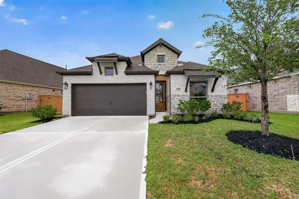 8758 Harbor Pines Drive, Cypress, TX 77433